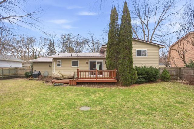 3804 Sweetbrier Terrace, Midland, MI 48642