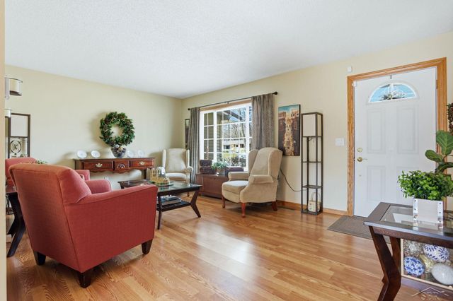 3804 Sweetbrier Terrace, Midland, MI 48642