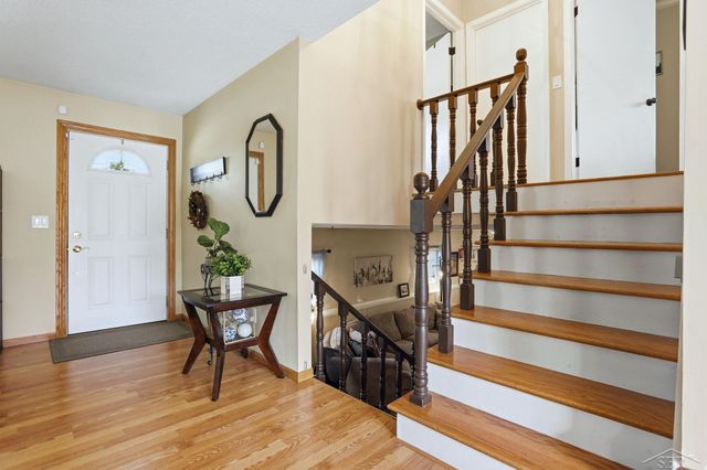 3804 Sweetbrier Terrace, Midland, MI 48642