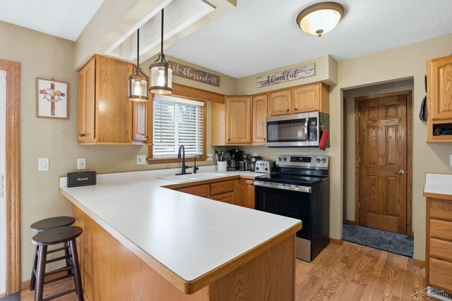 3804 Sweetbrier Terrace, Midland, MI 48642