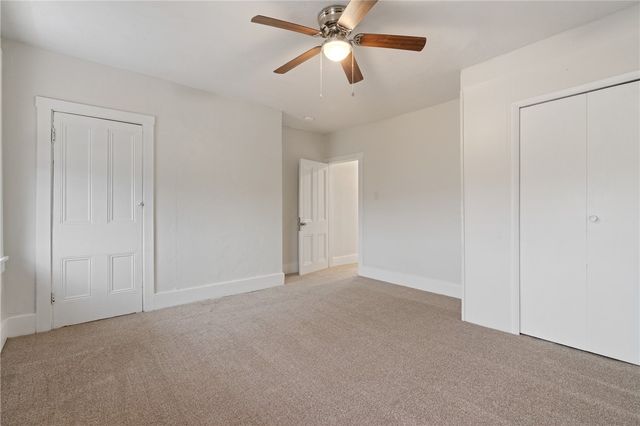 4229 Bristol St, Greenfield, PA 15207