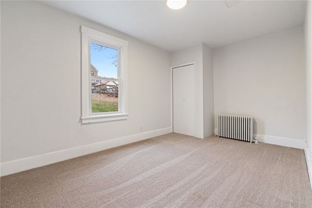 4229 Bristol St, Greenfield, PA 15207