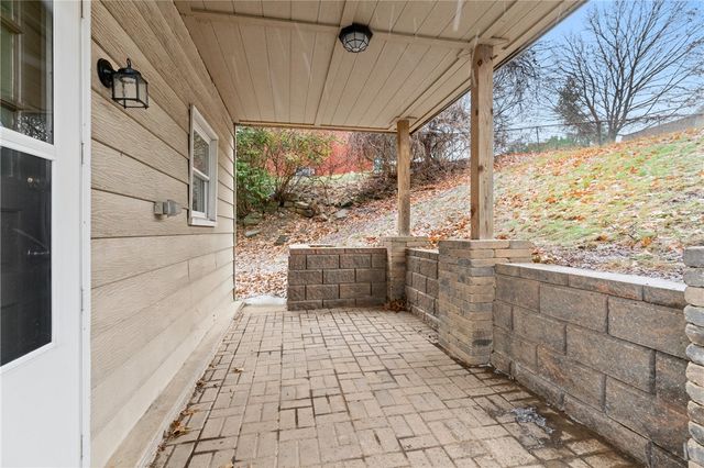 4229 Bristol St, Greenfield, PA 15207