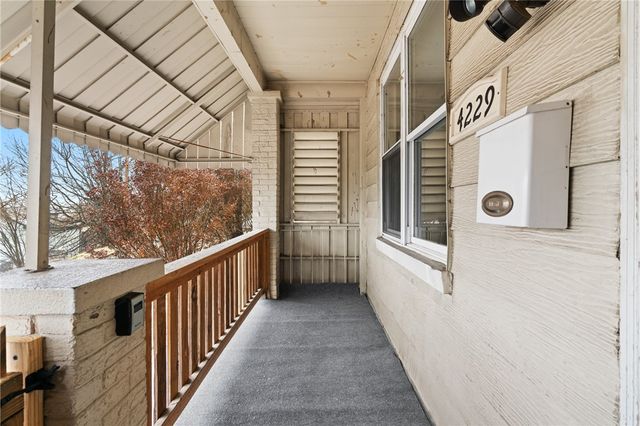 4229 Bristol St, Greenfield, PA 15207