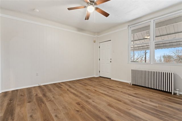 4229 Bristol St, Greenfield, PA 15207