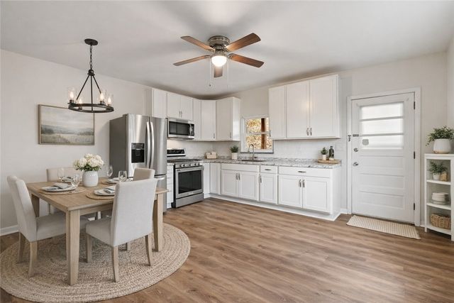 4229 Bristol St, Greenfield, PA 15207