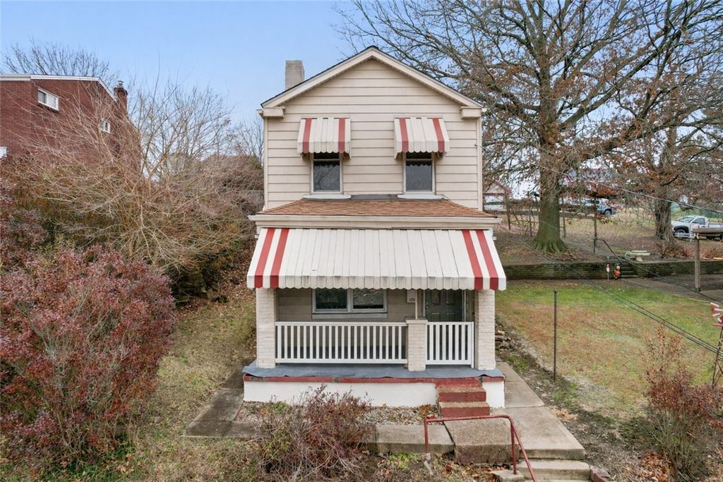 4229 Bristol St, Greenfield, PA 15207