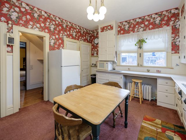 204 Monroe Street, Kalamazoo City, MI 49006