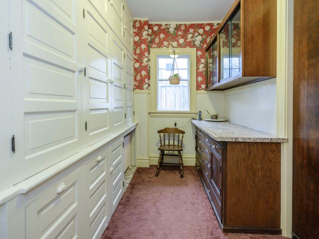 204 Monroe Street, Kalamazoo City, MI 49006