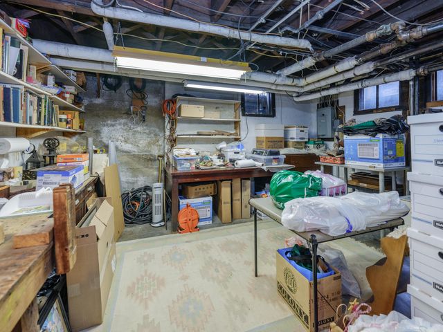 204 Monroe Street, Kalamazoo City, MI 49006