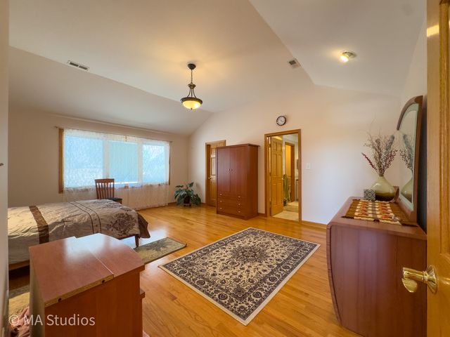 7940 N Oketo Avenue, Niles, IL 60714
