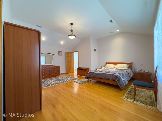 7940 N Oketo Avenue, Niles, IL 60714