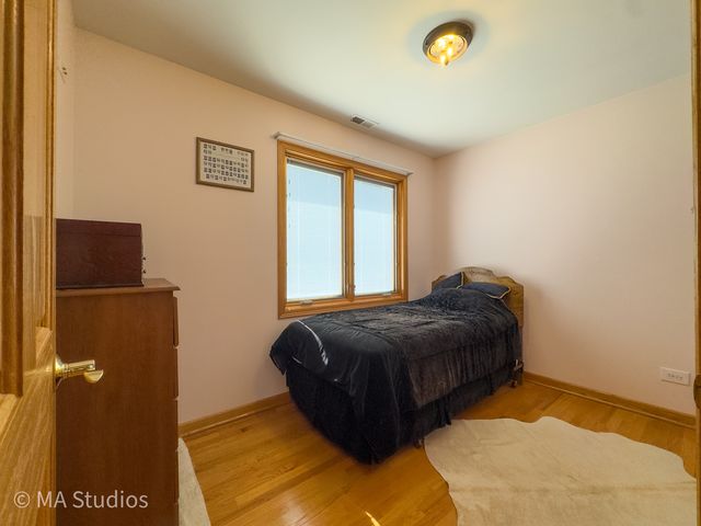 7940 N Oketo Avenue, Niles, IL 60714
