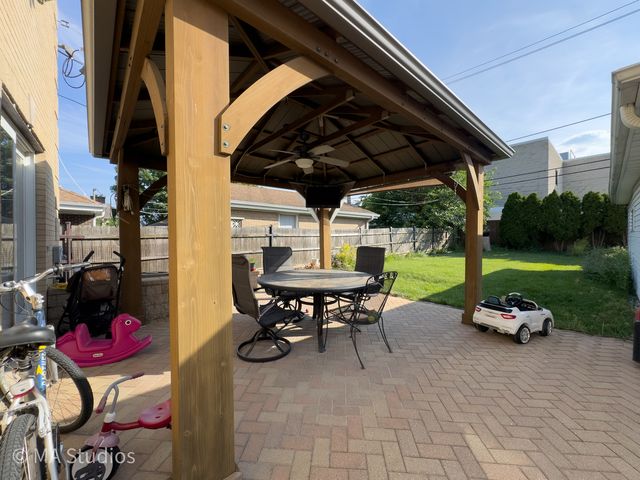 7940 N Oketo Avenue, Niles, IL 60714