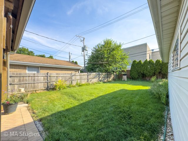 7940 N Oketo Avenue, Niles, IL 60714