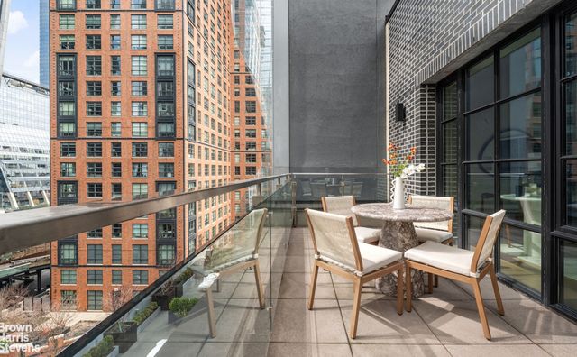 517 W 29TH Street PHC, New York City, NY 10001