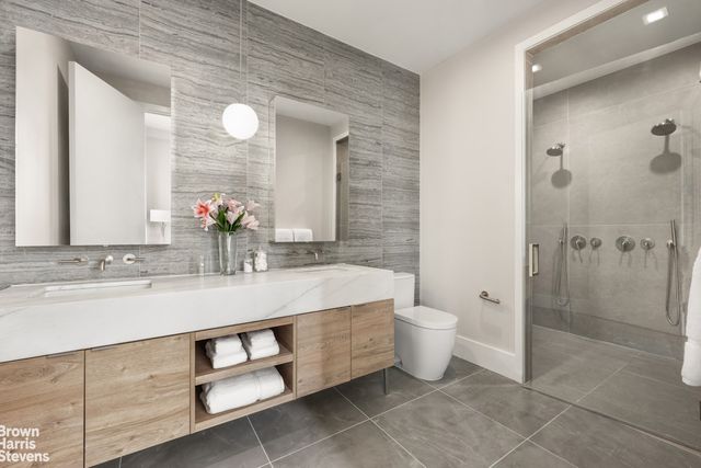 517 W 29TH Street PHC, New York City, NY 10001