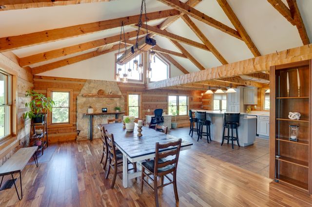 812 New Shackle Island Rd, Hendersonville, TN 37075