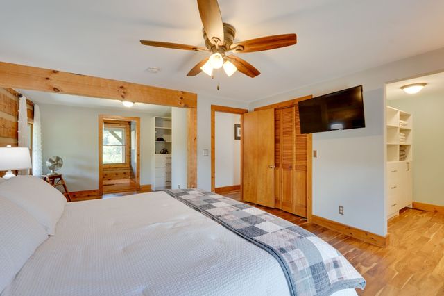 812 New Shackle Island Rd, Hendersonville, TN 37075