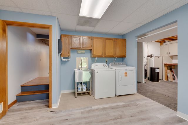 812 New Shackle Island Rd, Hendersonville, TN 37075