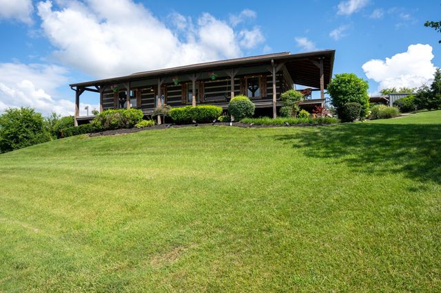 812 New Shackle Island Rd, Hendersonville, TN 37075