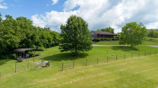 812 New Shackle Island Rd, Hendersonville, TN 37075