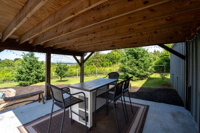 812 New Shackle Island Rd, Hendersonville, TN 37075