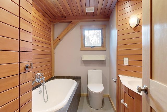 93 Old Milford Road, Brookline, NH 03033