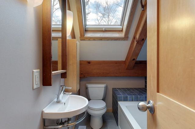 93 Old Milford Road, Brookline, NH 03033