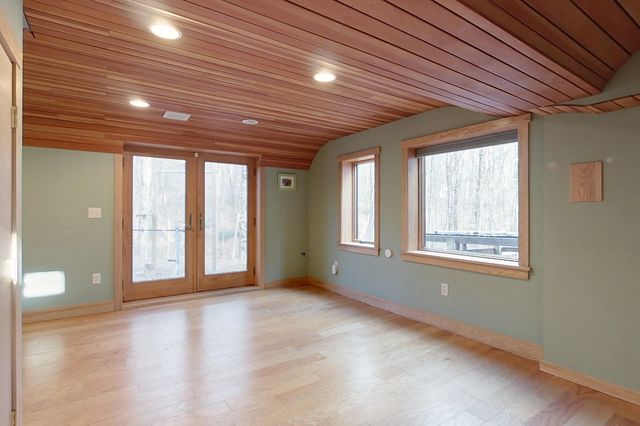 93 Old Milford Road, Brookline, NH 03033