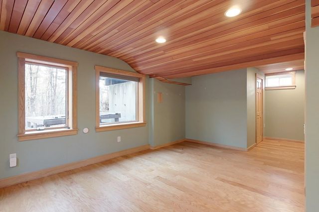 93 Old Milford Road, Brookline, NH 03033