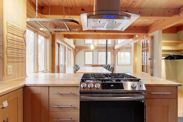 93 Old Milford Road, Brookline, NH 03033