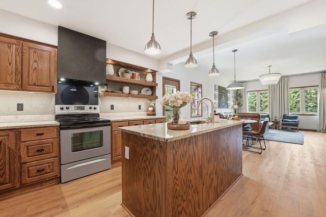 1945 Division Street N, North Saint Paul, MN 55109