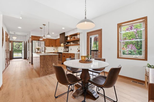 1945 Division Street N, North Saint Paul, MN 55109