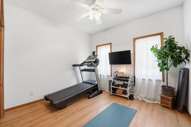 1945 Division Street N, North Saint Paul, MN 55109