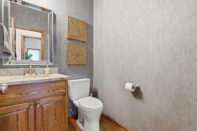 1945 Division Street N, North Saint Paul, MN 55109