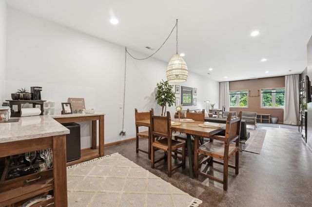 1945 Division Street N, North Saint Paul, MN 55109