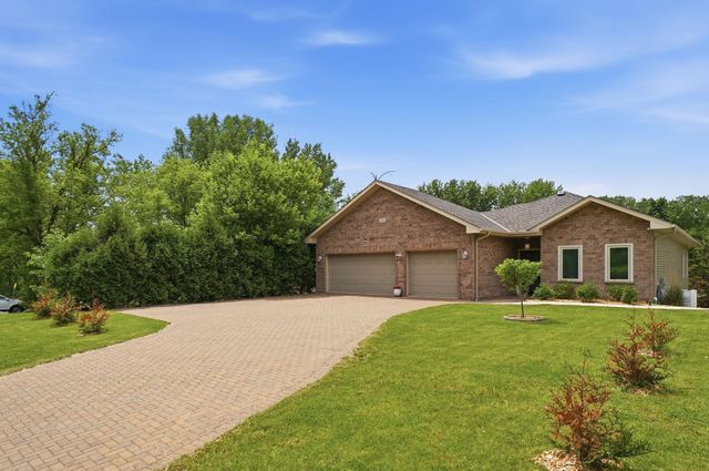 1945 Division Street N, North Saint Paul, MN 55109