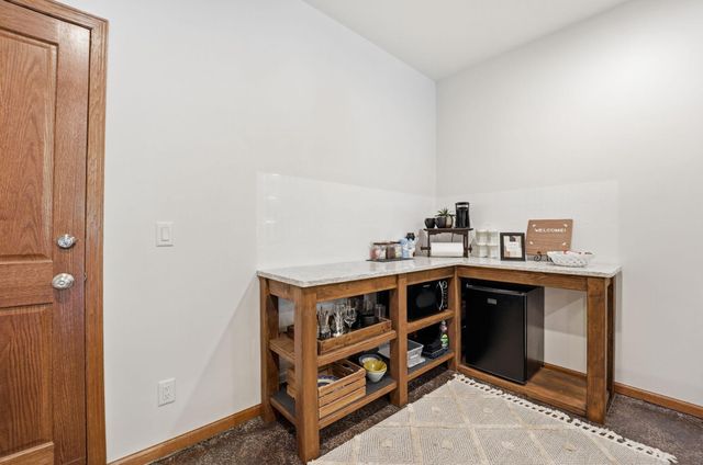 1945 Division Street N, North Saint Paul, MN 55109