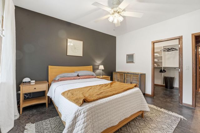 1945 Division Street N, North Saint Paul, MN 55109