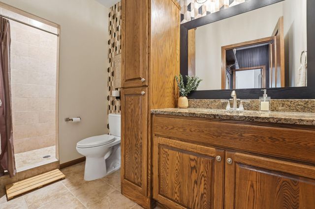 1945 Division Street N, North Saint Paul, MN 55109