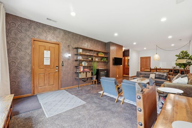 1945 Division Street N, North Saint Paul, MN 55109
