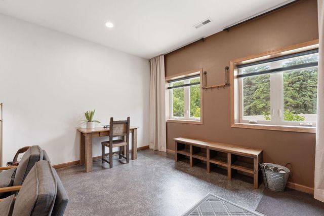 1945 Division Street N, North Saint Paul, MN 55109