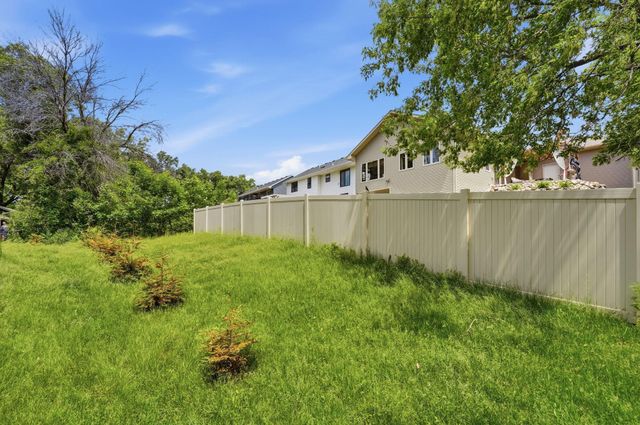 1945 Division Street N, North Saint Paul, MN 55109