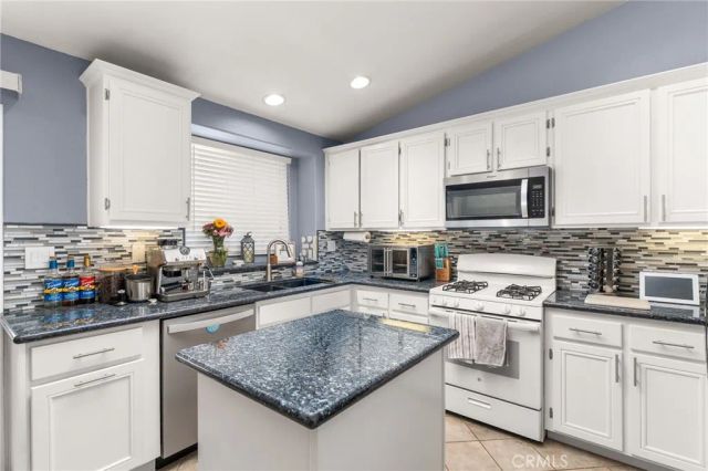 533 Heidi Circle, Beaumont, CA 92223