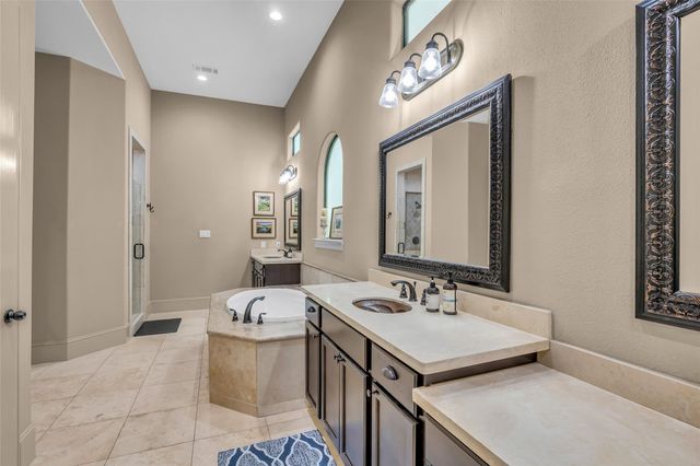 1819 W 24th Street, Houston, TX 77008