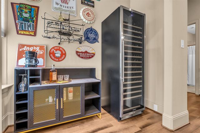 1819 W 24th Street, Houston, TX 77008