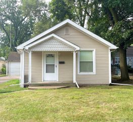 1053 Myrtle Avenue, Waterford Charter Township, MI 48328