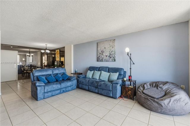 2851 NE 183rd Street 2012E, Aventura, FL 33160
