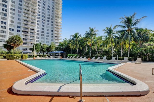 2851 NE 183rd Street 2012E, Aventura, FL 33160